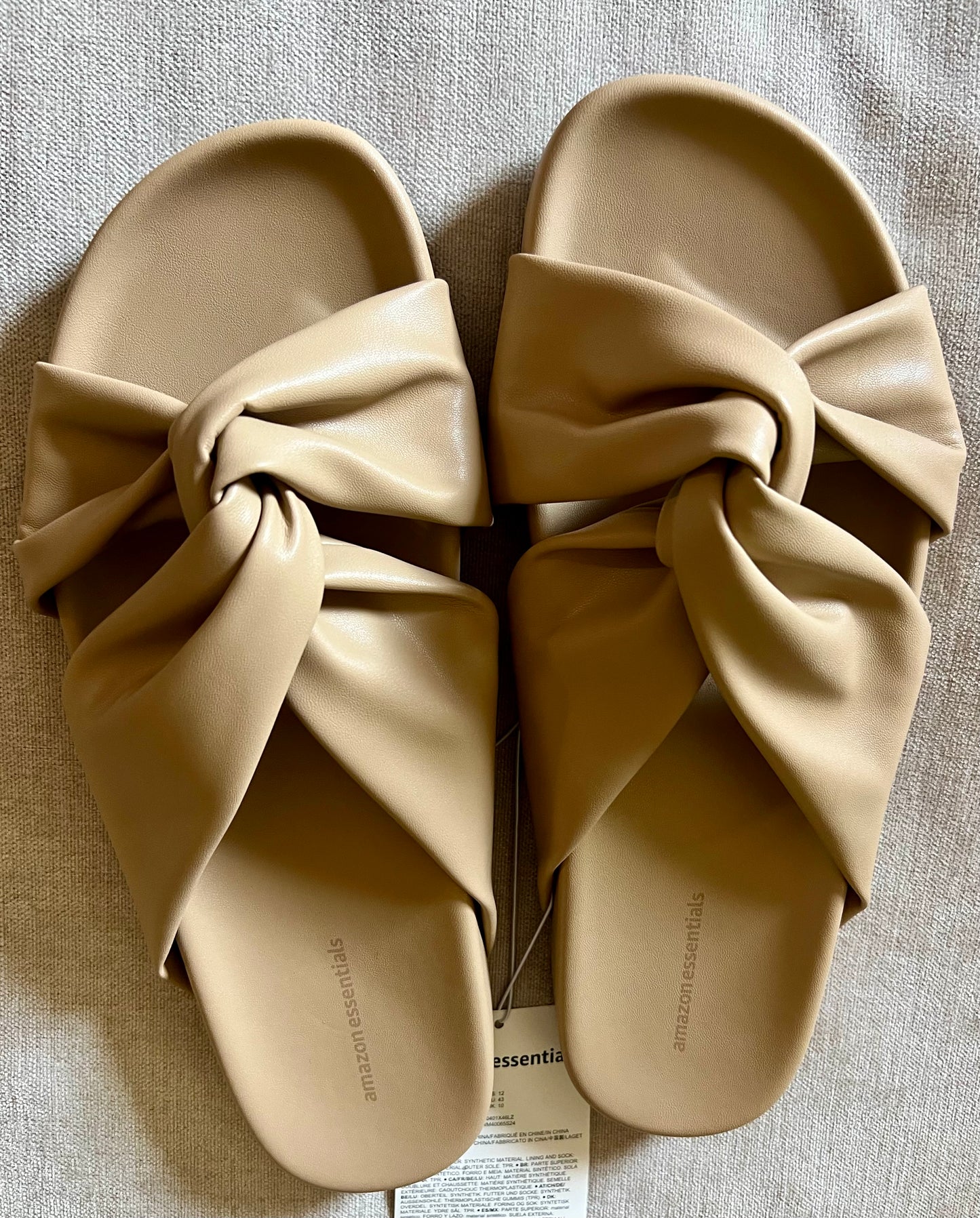 Amazon Essentials Knotted Slides size 12