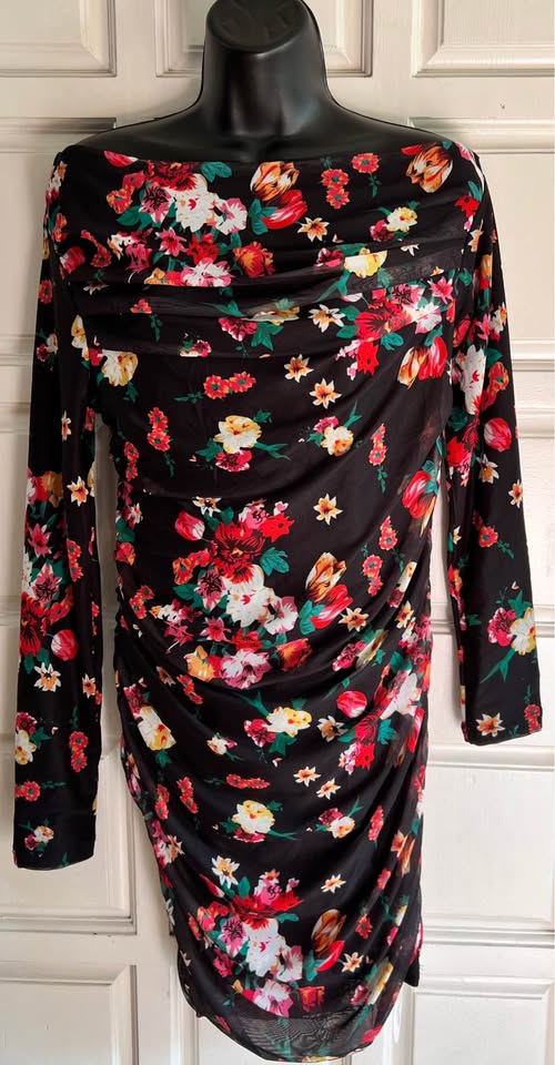 Black floral long sleeve ruched dress large