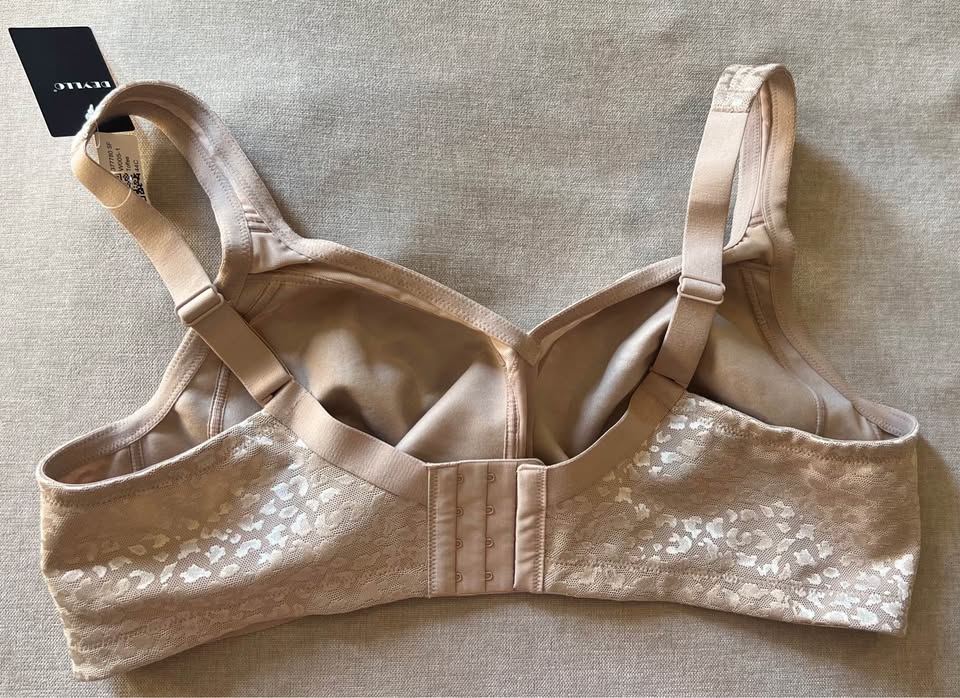 Deyllo Full Coverage Wirefree Bra 44C New with Tags