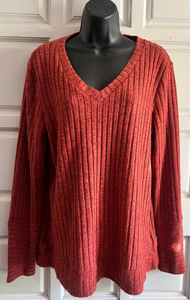Rust ribbed v-neck long sleeve top large